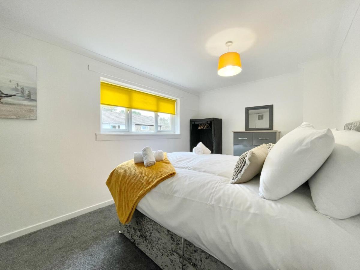 Hazel House - Vibrant 2 Bed House In Wishaw Leilighet Eksteriør bilde